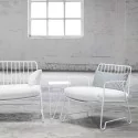 LOUNGE white armchair with accotoir