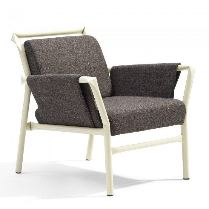 SUPERLINK Easy Chair - Black or white steel